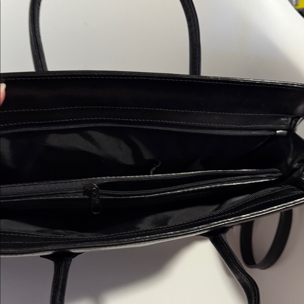Elegant Black Leather Briefcase Messenger Laptop Executive bag shoulder strap - Picture 9 of 16